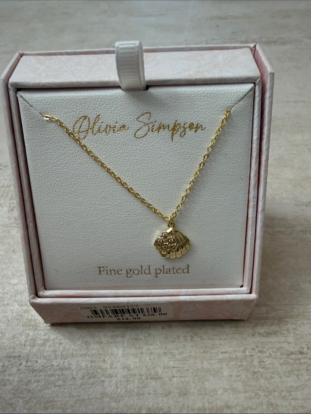 Gold Plated Shell Pendant Necklace - Gold